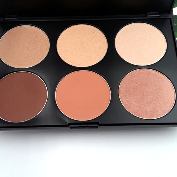 KARA BEAUTY Glow Dust Palette. - Picture 6 of 8